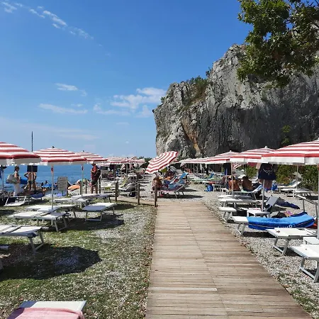 公寓 Ai Tre Sentieri *