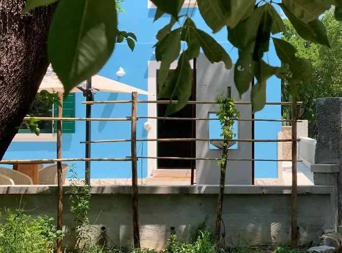 Ai Tre Sentieri Aurisina